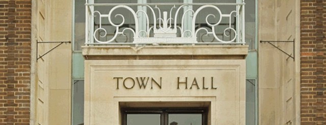 Town hall cu 2
